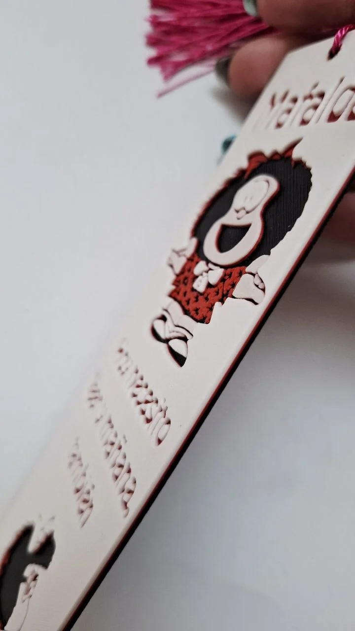 Marcapáginas Mafalda relieve.
